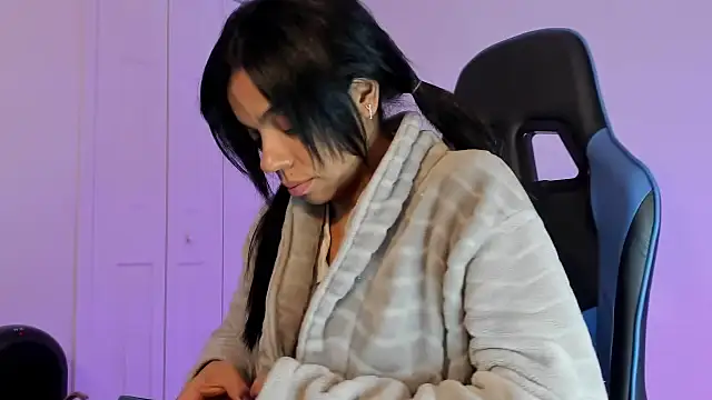 Snapshot of victoriachicas chatting on 01.16.25 victoriachicas online show from 01.16.25