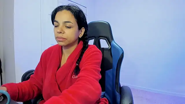 Snapshot of victoriachicas chatting on 01.20.25 victoriachicas online show from 01.20.25