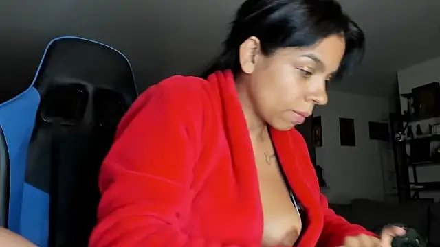 Snapshot of victoriachicas chatting on 02.20.25 victoriachicas online show from 02.20.25