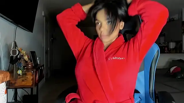 Snapshot of victoriachicas chatting on 02.22.25 victoriachicas online show from 02.22.25