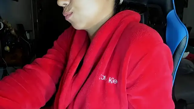 Snapshot of victoriachicas chatting on 02.26.25 victoriachicas online show from 02.26.25