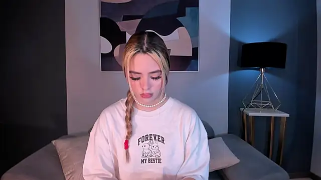 JuanitaClay online show from 09.09.25