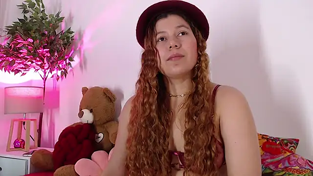 Snapshot of Coffee_Dreams chatting on 02.05.25 Coffee Dreams online show from 02.05.25