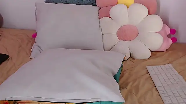 Snapshot of Coffee_Dreams chatting on 02.20.25 Coffee Dreams online show from 02.20.25