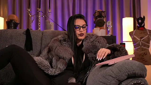 Snapshot of kelly_kent chatting on 01.01.25 kelly kent online show from 01.01.25