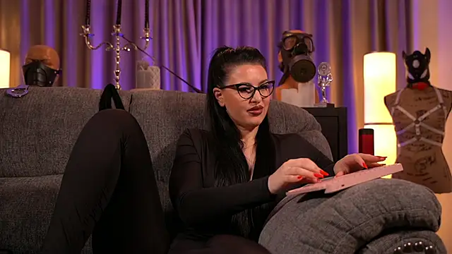 Snapshot of kelly_kent chatting on 01.12.25 kelly kent online show from 01.12.25