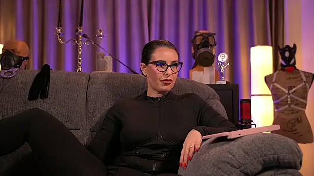 Snapshot of kelly_kent chatting on 01.20.25 kelly kent online show from 01.20.25