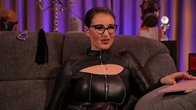 Snapshot of kelly_kent chatting on 01.23.25 kelly kent online show from 01.23.25