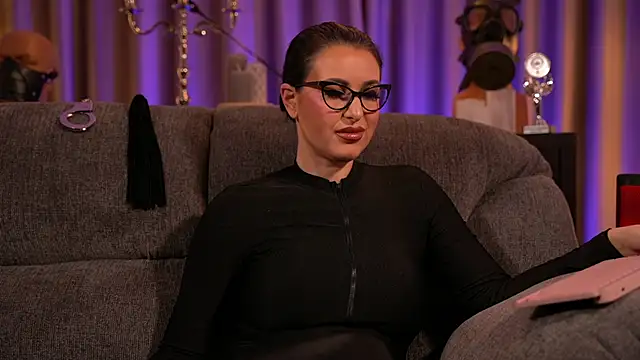 Snapshot of kelly_kent chatting on 01.24.25 kelly kent online show from 01.24.25