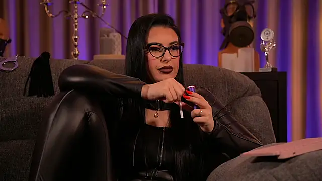 Snapshot of kelly_kent chatting on 02.20.25 kelly kent online show from 02.20.25