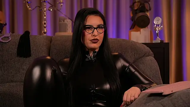 Snapshot of kelly_kent chatting on 02.22.25 kelly kent online show from 02.22.25