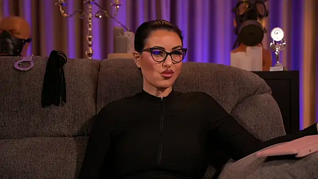 Snapshot of kelly_kent chatting on 02.28.25 kelly kent online show from 02.28.25