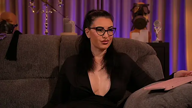 Snapshot of kelly_kent chatting on 03.13.25 kelly kent online show from 03.13.25