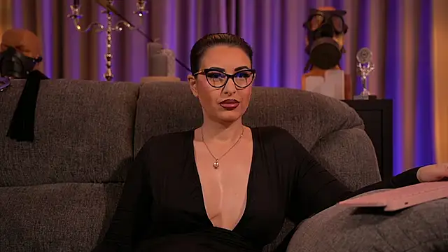 Snapshot of kelly_kent chatting on 03.14.25 kelly kent online show from 03.14.25