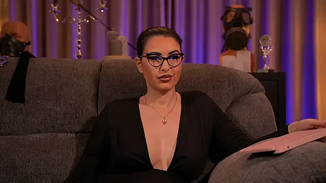 Snapshot of kelly_kent chatting on 03.14.25 kelly kent online show from 03.14.25