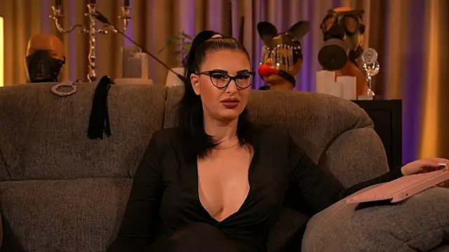 Snapshot of kelly_kent chatting on 09.25.25 kelly kent online show from 09.25.25