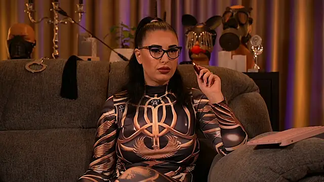 Snapshot of kelly_kent chatting on 09.29.25 kelly kent online show from 09.29.25