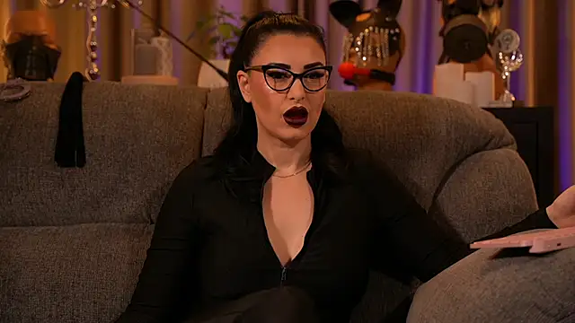 Snapshot of kelly_kent chatting on 10.25.25 kelly kent online show from 10.25.25