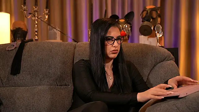 kelly kent online show from 12.15.25