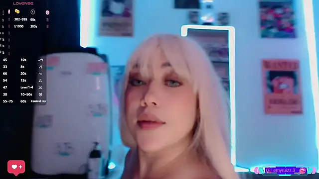 Emmy Ruiz online show from 03.08.25