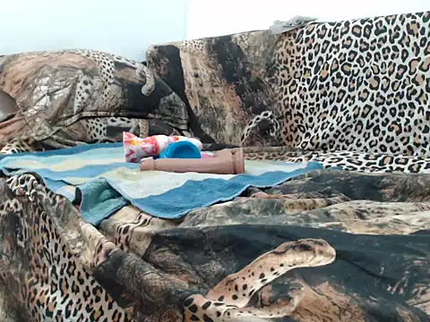 Snapshot of 0anal21 chatting on 10.02.25 0anal21 online show from 10.02.25