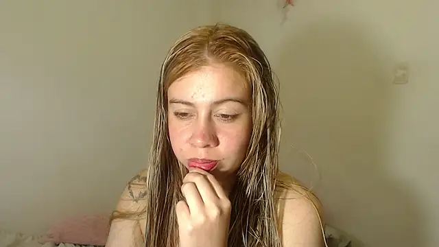Snapshot of SweetSofty chatting on 01.27.25 SweetSofty online show from 01.27.25