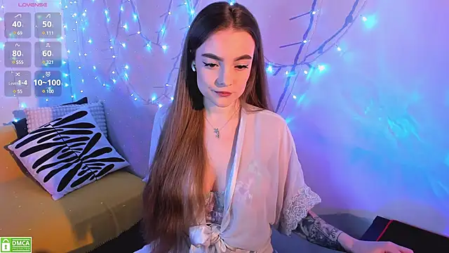 Snapshot of xwiuiwx chatting on 02.12.25 xwiuiwx online show from 02.12.25