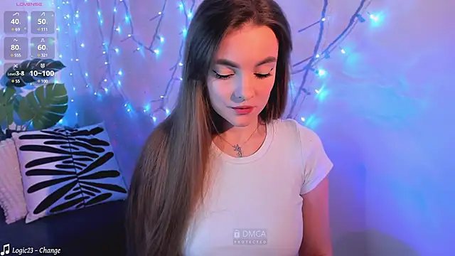 Snapshot of xwiuiwx chatting on 03.14.25 xwiuiwx online show from 03.14.25