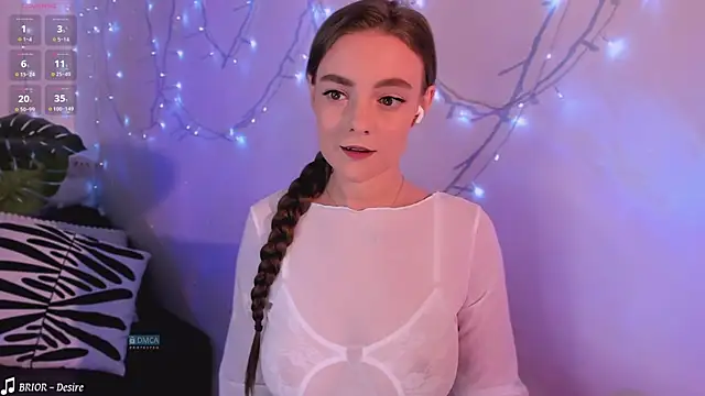 Snapshot of xwiuiwx chatting on 10.08.25 xwiuiwx online show from 10.08.25