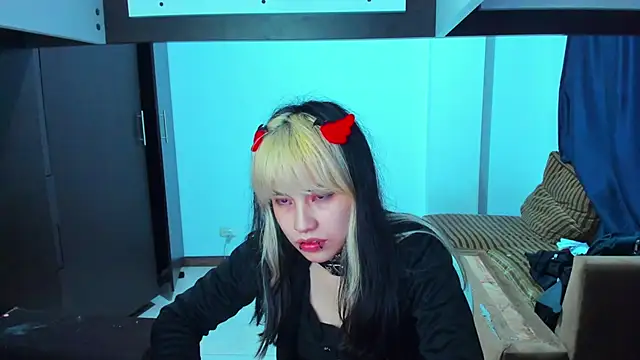 Akane-Mou online show from 02.15.25