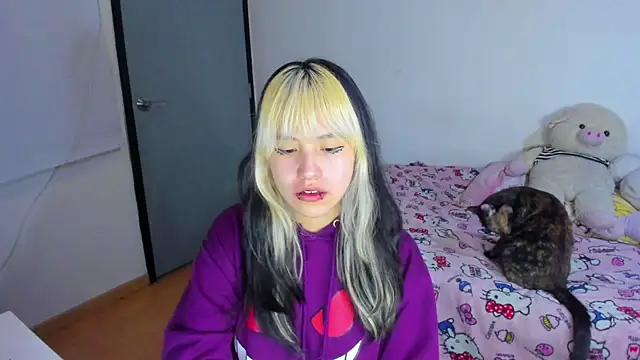 Akane-Mou online show from 03.09.25