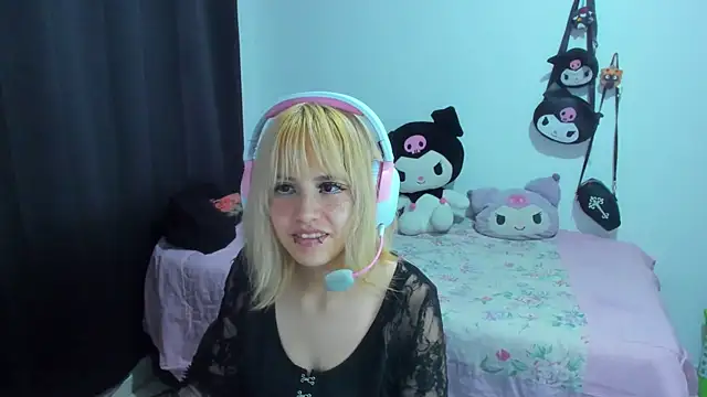 Akane-Mou online show from 10.24.25