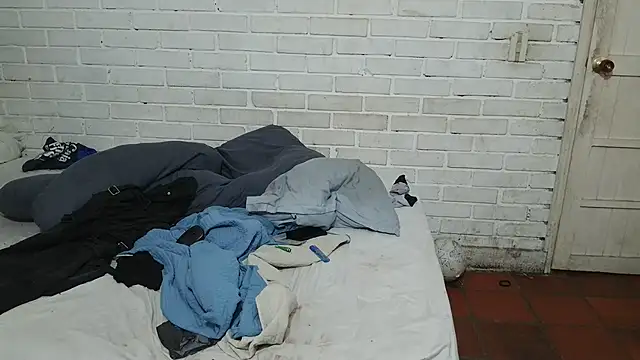 valeriaswang Lucas online show from 12.05.25