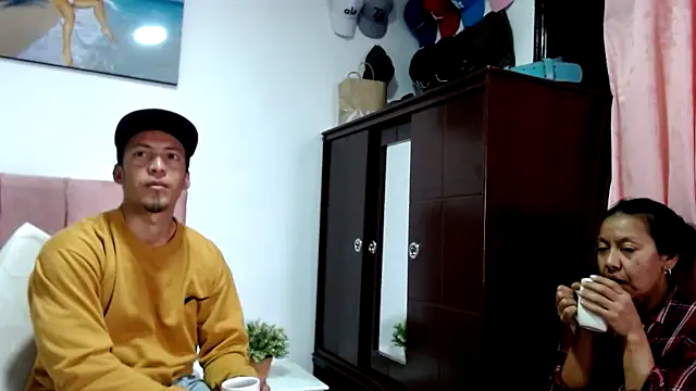 marcehot32 online show from 09.10.25