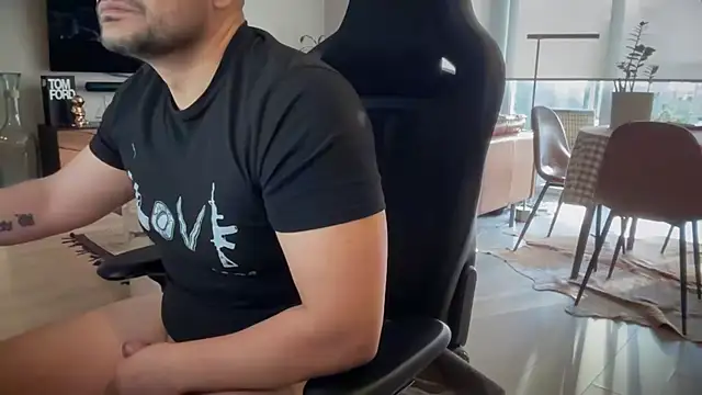 HungandThickLatin online show from 02.01.25