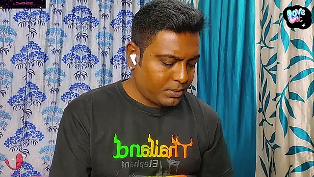 Snapshot of BLACK---MAMBA chatting on 03.21.25 BLACK---MAMBA online show from 03.21.25