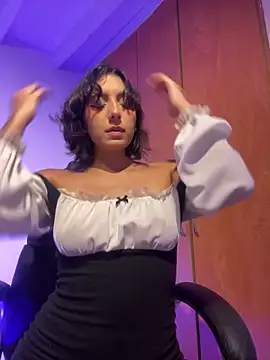 Snapshot of aurora_xoxo chatting on 02.21.25 aurora xoxo online show from 02.21.25