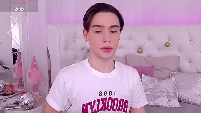 RobbyCharming online show from 12.14.24