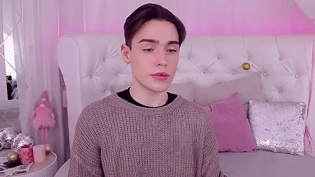 RobbyCharming online show from 12.28.24