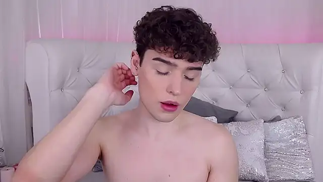 RobbyCharming online show from 10.19.25