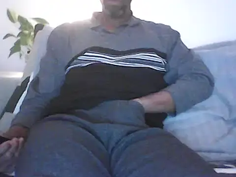 Malcomvs97 online show from 12.19.24