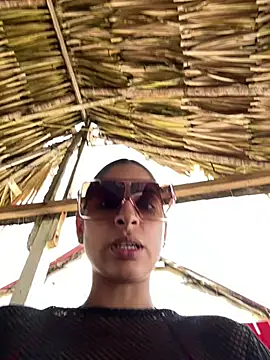 charlotte stevenss  online show from 02.12.25