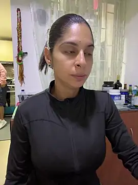 charlotte stevenss  online show from 03.20.25