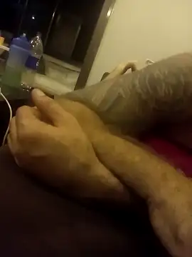 Chach1988 online show from 10.20.25