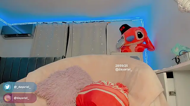 Yellowranger1 online show from 09.29.25