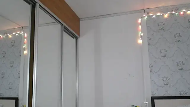 Snapshot of Popppka chatting on 05.31.26 Popppka online show from 05.31.26
