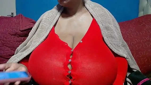 CUTEFIRMMELONSS online show from 05.31.26