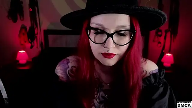 Snapshot of Amanita__Pantherina chatting on 03.12.25 Amanita Pantherina online show from 03.12.25