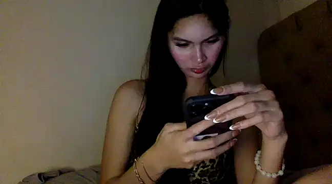 Snapshot of ehotlovea_ chatting on 03.20.25 ehotlovea online show from 03.20.25