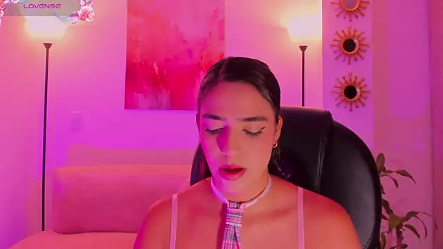 MariamRivera  online show from 09.26.25